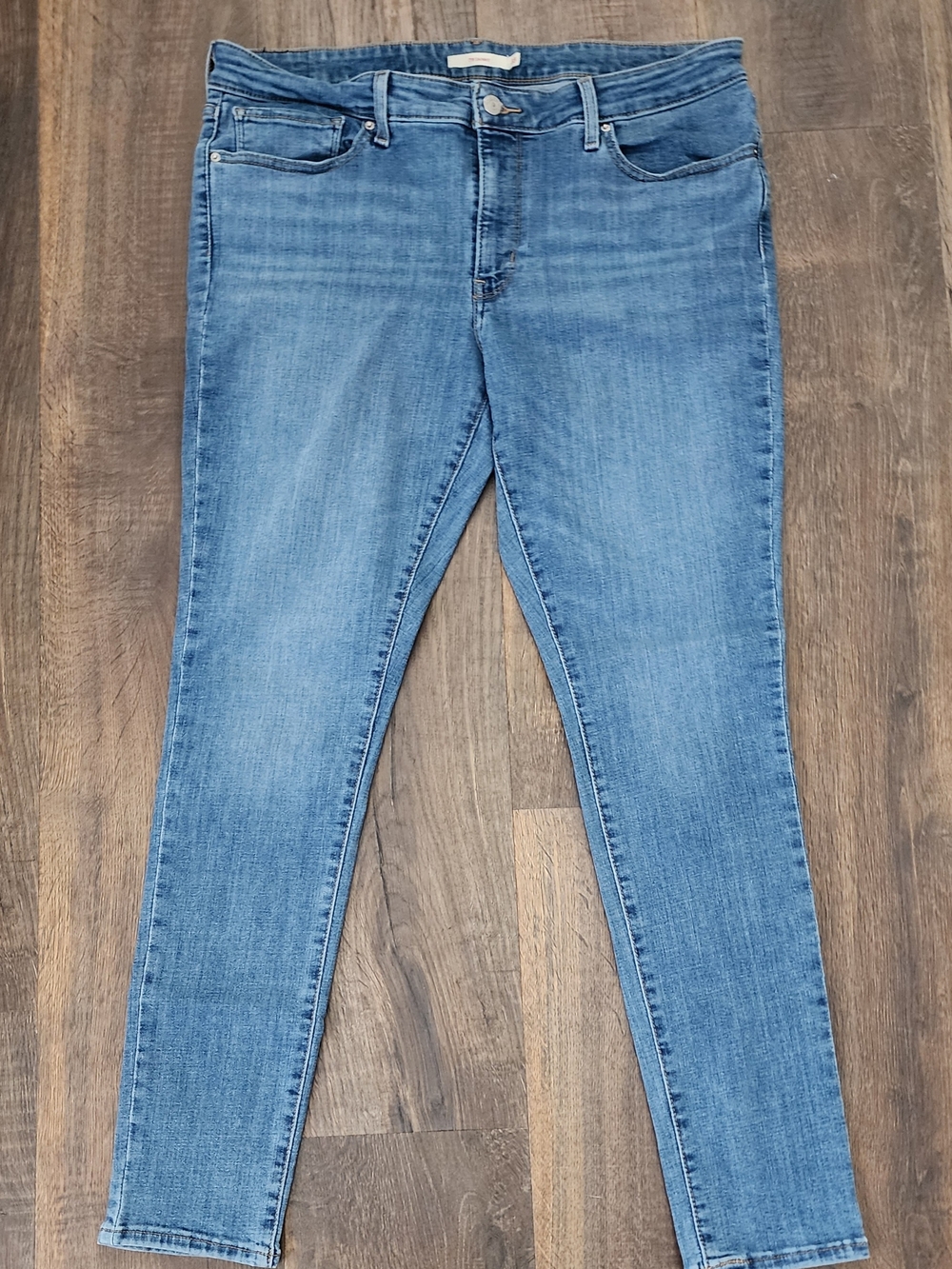 Levi's Women's Light Blue Skinny Jeans
